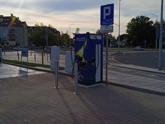 cetel-mobility.pl - Budowa Stacji ładowania EV